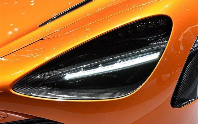 這貨與法拉利齊名，價值400萬，竟用耐克勾當車標