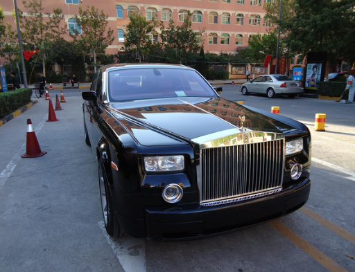 勞斯萊斯總裁：如果你能拿掉車標，這部勞斯萊斯直接送給你