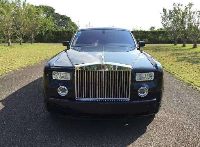 豪車勞斯萊斯的車標被小孩掰掉，因為這個原因，車主索賠失敗