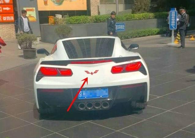 五菱的車標的確好看，放在百萬以上的車上絕對鎮得住場面！