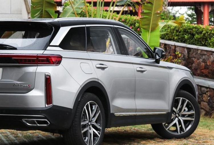 被車標(biāo)&ldquo;耽誤&rdquo;的中大型SUV，寬近2米，高速也不飄，卻備受冷落