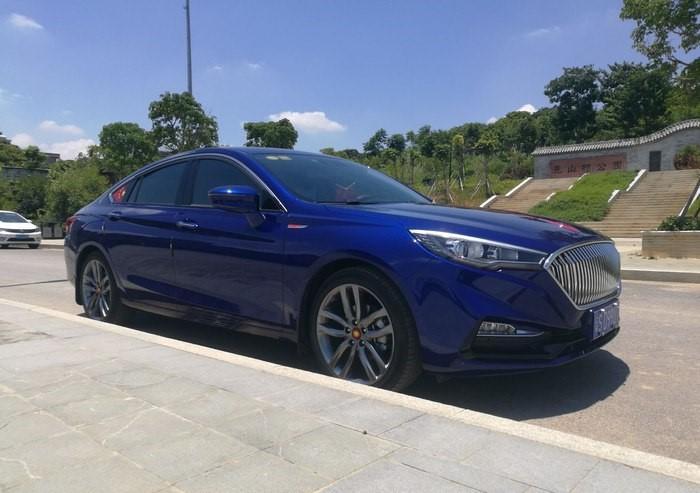 15萬的高端國產B級車，配11個BOSE音響，車標超有面子