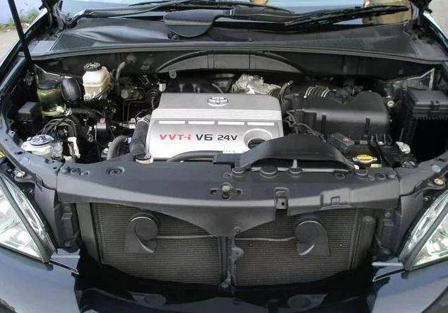 豐田終于換車標(biāo)了，新標(biāo)霸氣十足！完全不輸雷克薩斯，CRV眼紅了