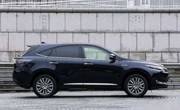 豐田全新漢蘭達(dá)來(lái)了！換上新車(chē)標(biāo)僅14萬(wàn)起，網(wǎng)友：太霸氣了