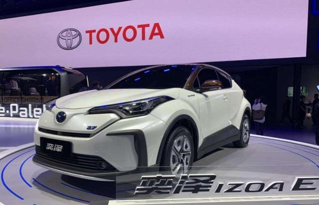 掛著傳祺的車標(biāo)，非要說是廣豐的新車？網(wǎng)友：給雙積分逼的