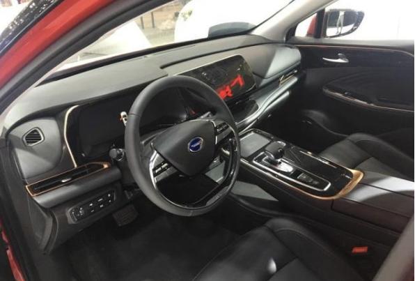 掛著傳祺的車標(biāo)，非要說是廣豐的新車？網(wǎng)友：給雙積分逼的