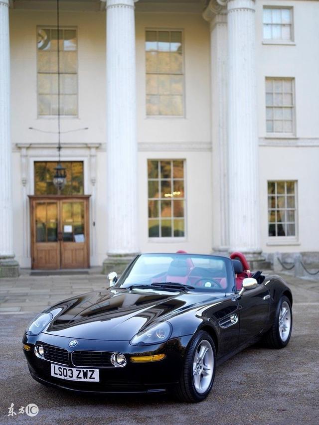 奔馳換了個(gè)巴博斯車標(biāo)，竟然被加油站小妹誤以為是30萬的比亞迪