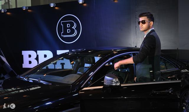 奔馳換了個(gè)巴博斯車標(biāo)，竟然被加油站小妹誤以為是30萬的比亞迪