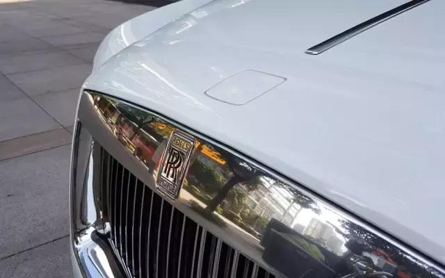 勞斯萊斯、賓利的立標這么漂亮，為何其它車不用？