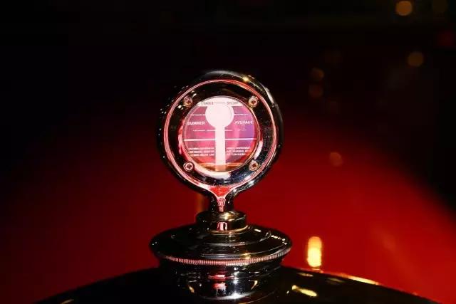 勞斯萊斯、賓利的立標這么漂亮，為何其它車不用？