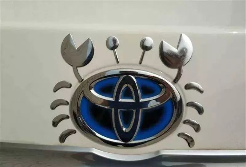 &ldquo;畫車標&rdquo;火了！奧迪、野馬、保時捷均中招！謳歌版蘇大強 爆！笑！出！街！