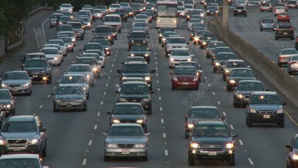 又有眾泰SR9車主惹事，竟將眾泰SR9車標改成保時捷，結果......