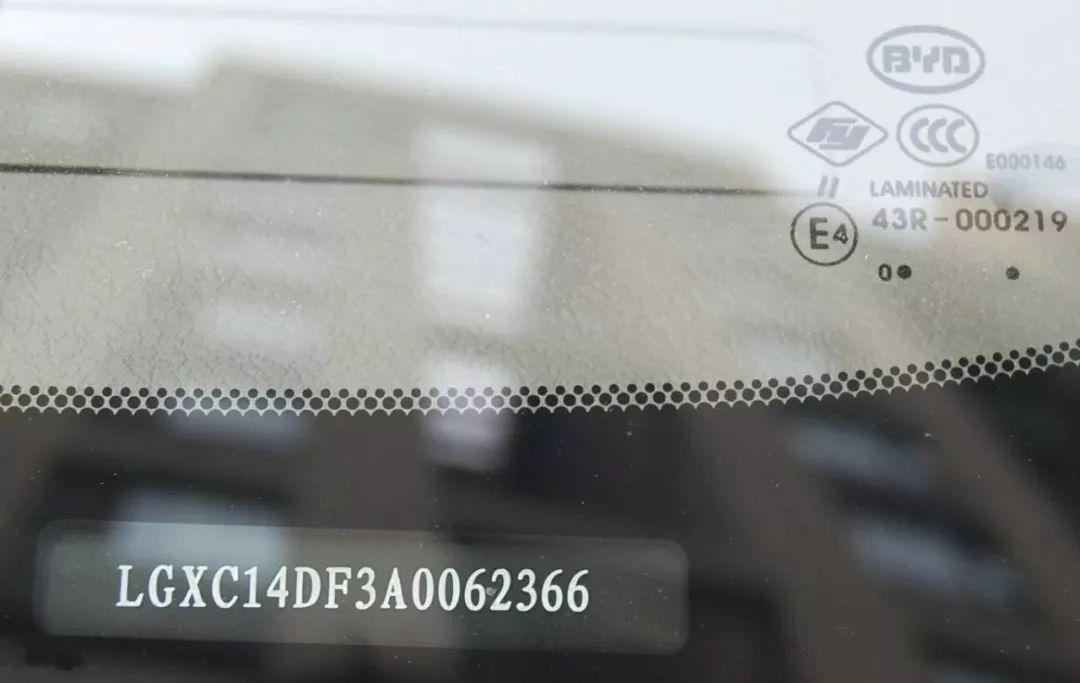 華晨是有多不受待見，買了寶馬都要摳掉車標？