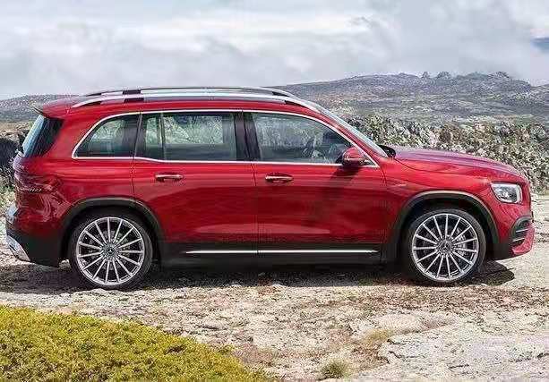 全新奔馳GLB200,同級唯一提供7座版，賣的不止車標和內飾