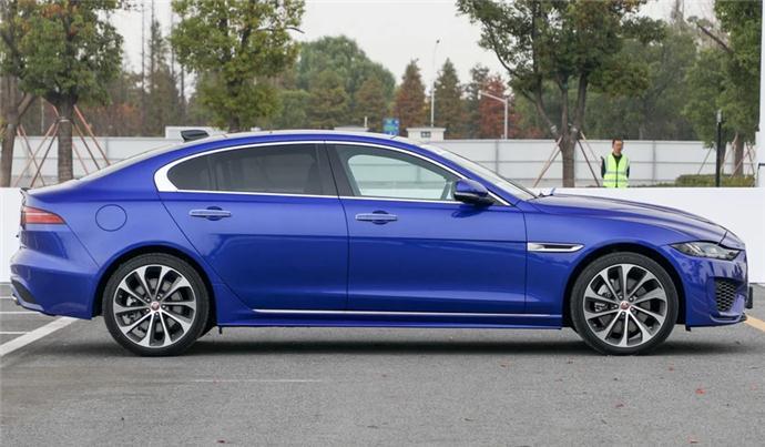 被車標耽誤的&ldquo;撩妹王&rdquo;，滿油925Km，高速180碼都不飄，卻不被理