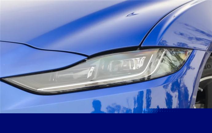 被車標耽誤的&ldquo;撩妹王&rdquo;，滿油925Km，高速180碼都不飄，卻不被理