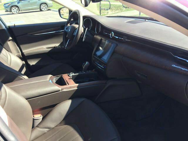 來自意大利的轎跑，糞叉的車標絕對不會掉面兒。