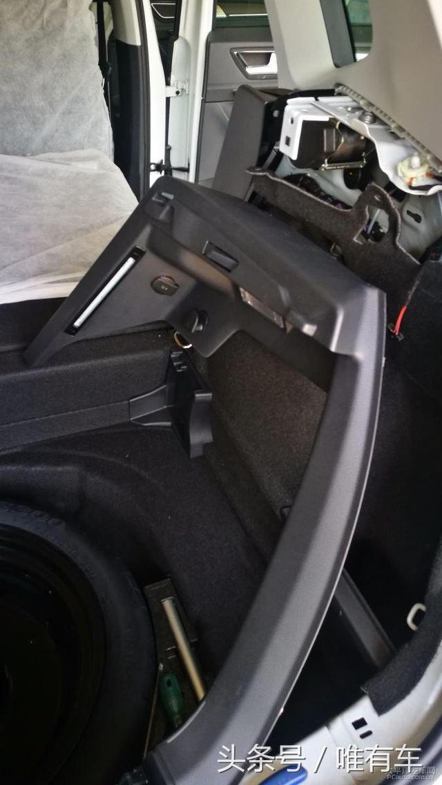 高爾夫升級原廠車標(biāo)翻蓋倒車攝像頭