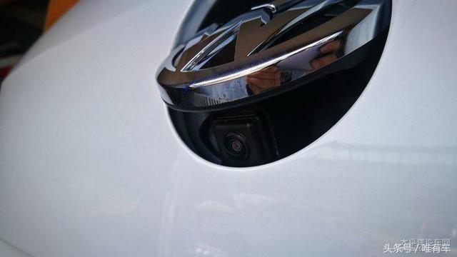 高爾夫升級原廠車標(biāo)翻蓋倒車攝像頭