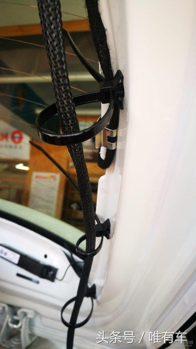 高爾夫升級原廠車標(biāo)翻蓋倒車攝像頭