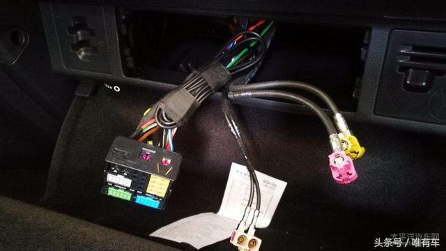 高爾夫升級原廠車標(biāo)翻蓋倒車攝像頭