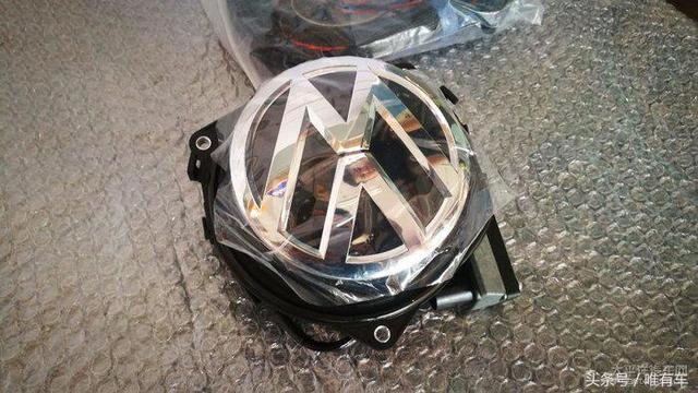 高爾夫升級原廠車標(biāo)翻蓋倒車攝像頭