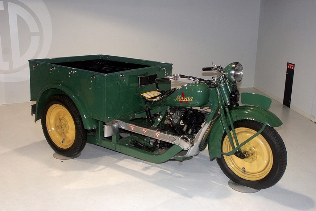 馬自達：經(jīng)歷核爆而不死的創(chuàng)始人，給了它火焰般的內(nèi)涵 | 車標史