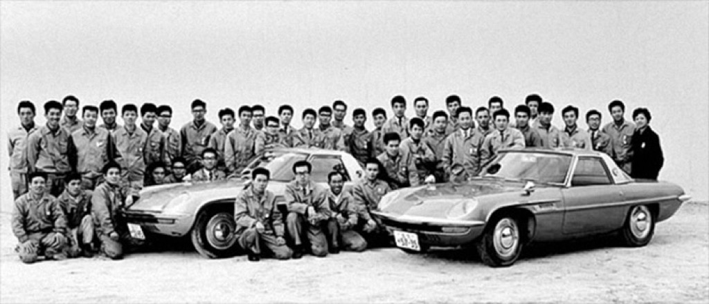 馬自達：經(jīng)歷核爆而不死的創(chuàng)始人，給了它火焰般的內(nèi)涵 | 車標史