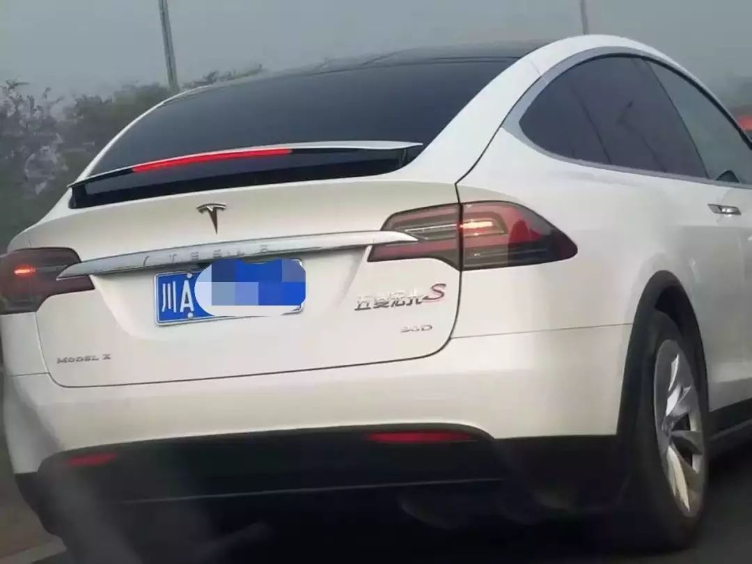 寶馬換五菱宏光車標&mdash;&mdash;&ldquo;國產神車&rdquo;的進階之路