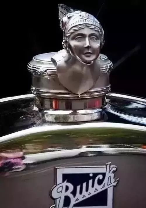 這些車標，認識3個，您絕對就是老司機 !