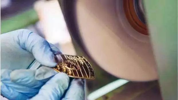 保時捷為什么貴？看車標就知道了！