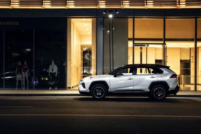 還沒搖上號？看看這四款能上節能牌的混動新車