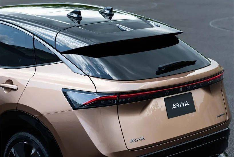 新Logo跨界風，超600公里續航的日產Ariya亮點十足