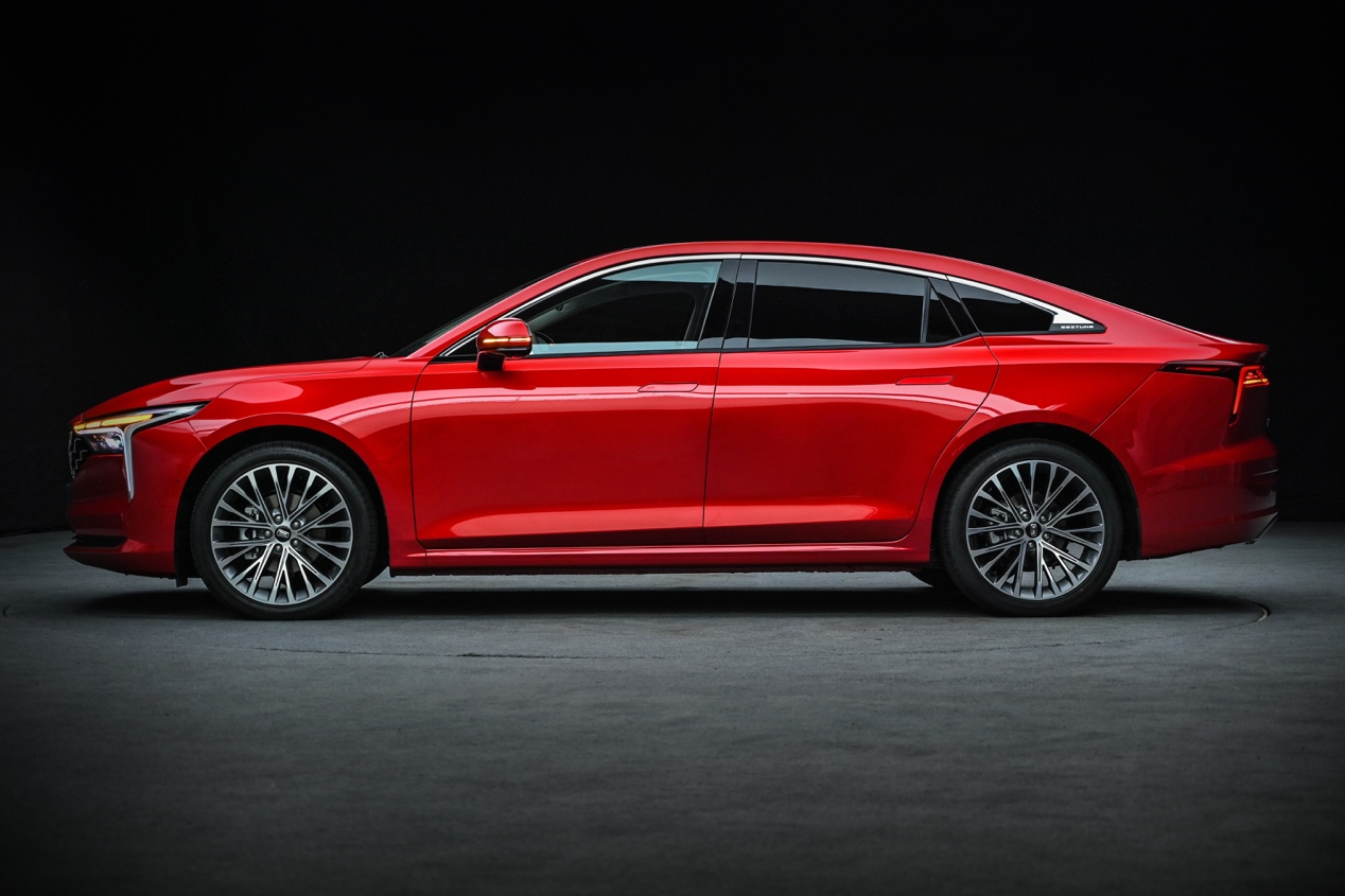 將概念車&ldquo;量產化&rdquo;，全新第三代奔騰B70官圖曝光