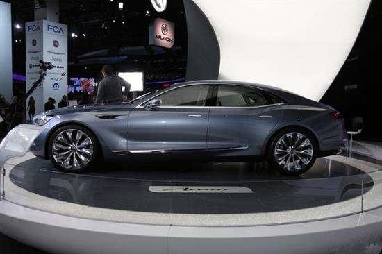 車標像屌絲車，沒想到比寶馬貴，坐上感覺值100萬