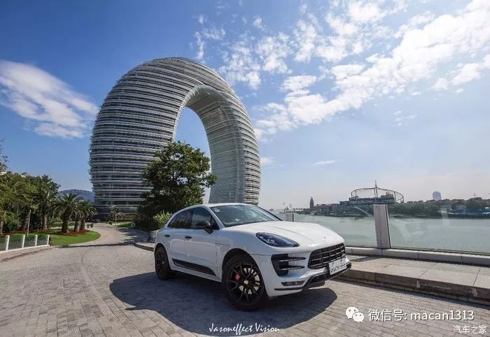 小哥花了一輛macan的錢來改裝新提的車，尤其那個輪轂。。。。。