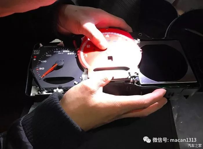 小哥花了一輛macan的錢來改裝新提的車，尤其那個輪轂。。。。。