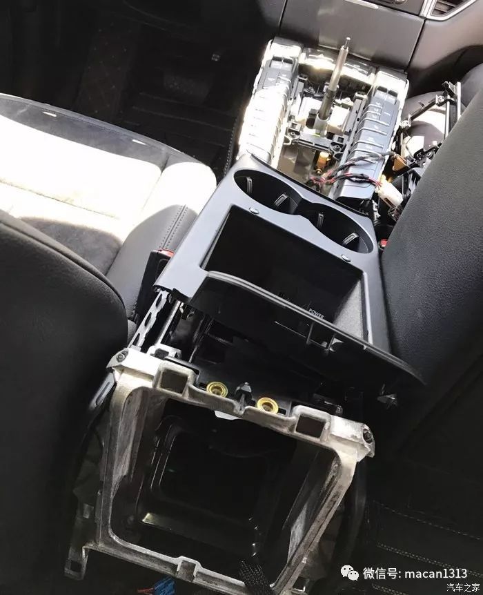 小哥花了一輛macan的錢來改裝新提的車，尤其那個輪轂。。。。。