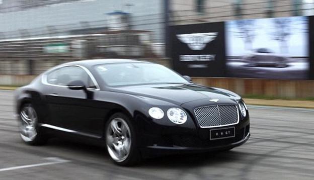 車標(biāo)是字母&ldquo;B&rdquo;，比亞迪想模仿，結(jié)果尷尬了！