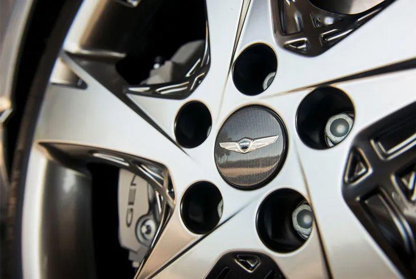 車標帶翅膀就是豪車嗎？韓國歐巴當BBA是擺設嗎？