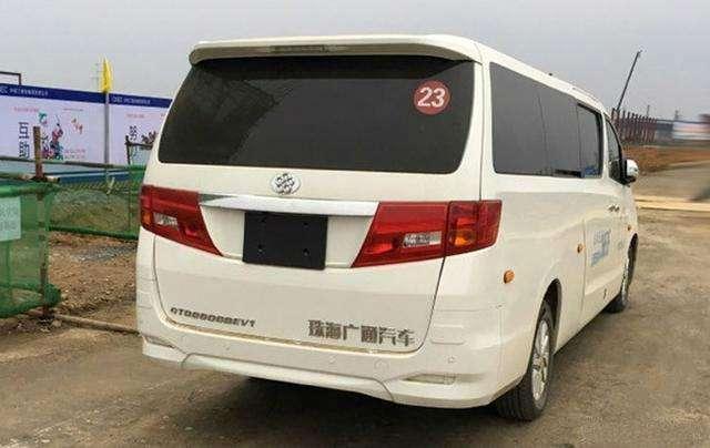 國產較牛MPV，C本都不能開，可一看車標所有男人都笑了