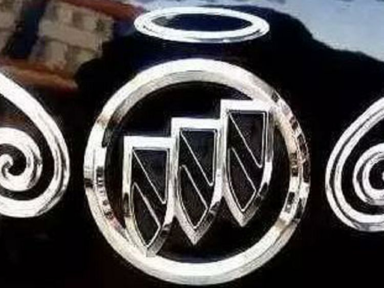 4個被車主&ldquo;玩壞&rdquo;的車標，第1個就算了，第4個是不是不吉利？