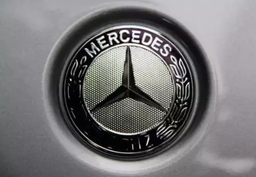 為什么奔馳會有立標和大標？到底有什么區別？