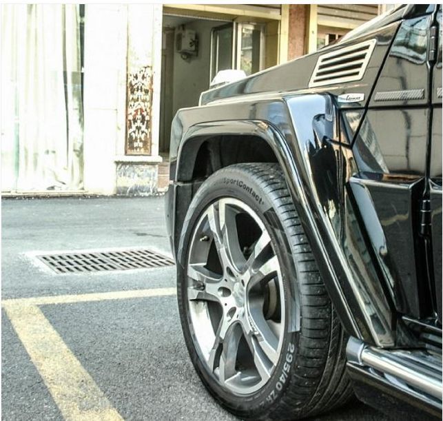 比奔馳豪華的勞倫士G60L，因車標像國產的，現降價50萬都沒人買！