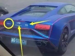 車標玩出新高度，有司機車標改的太惹火，交警都忍不住了