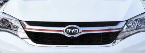 比亞迪終于&ldquo;聽勸&rdquo;了，新車標已注冊，高級感并肩奔馳