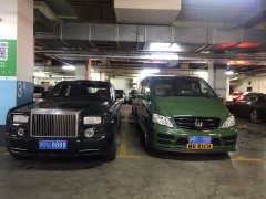 1000萬勞斯萊斯幻影，車牌四個(gè)