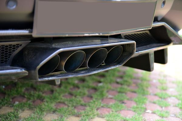 蘭博基尼龍年限量版，全球僅10臺，連車標都換了！