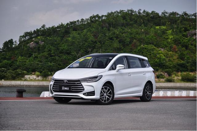 Build Your Dreams 成真，換掉車標，采用新造型，終于要騰飛了