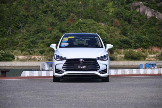 Build Your Dreams 成真，換掉車標，采用新造型，終于要騰飛了